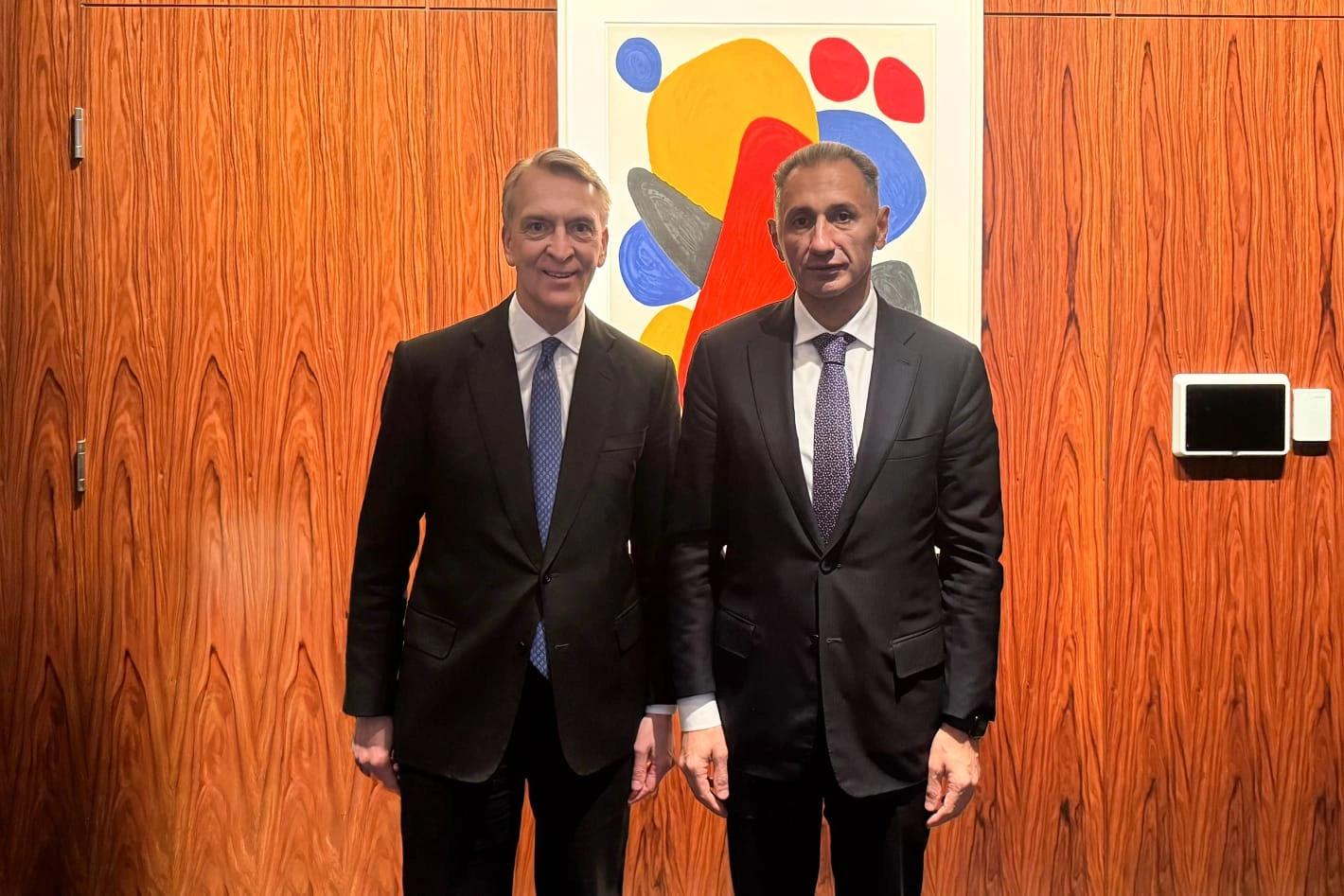 Azerbaijani Minister of Digital Development meets CEO of Brookfield in U.S.