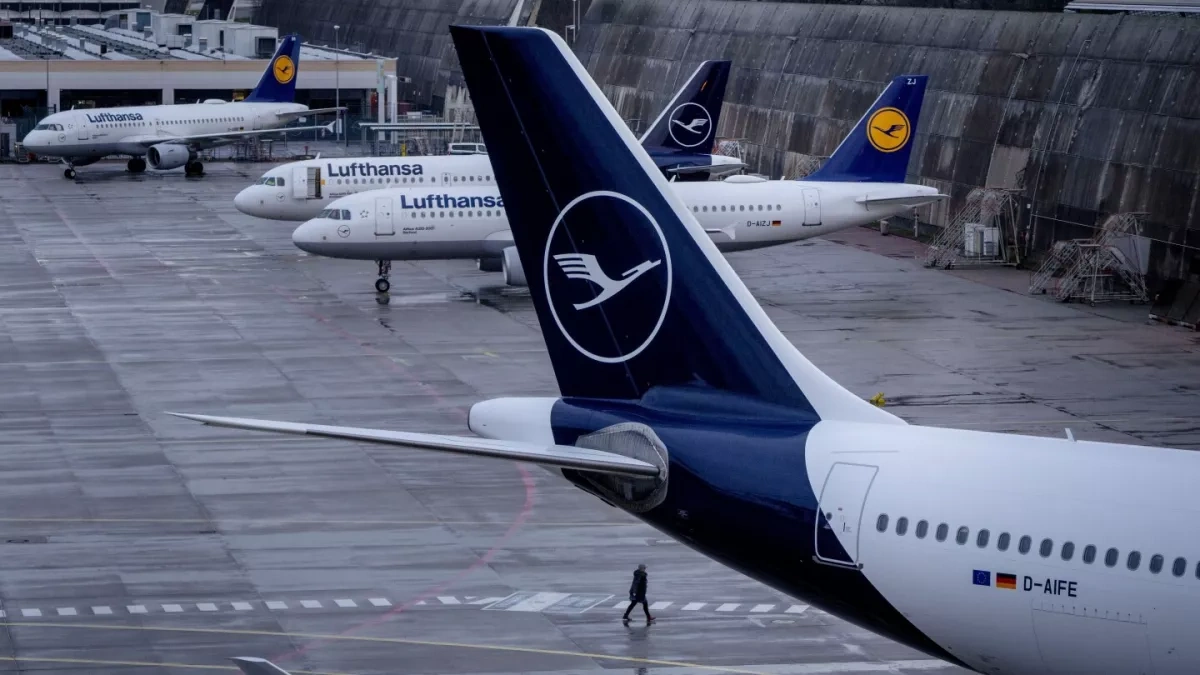 Lufthansa accelerates fleet cuts, winds down CityLine operations