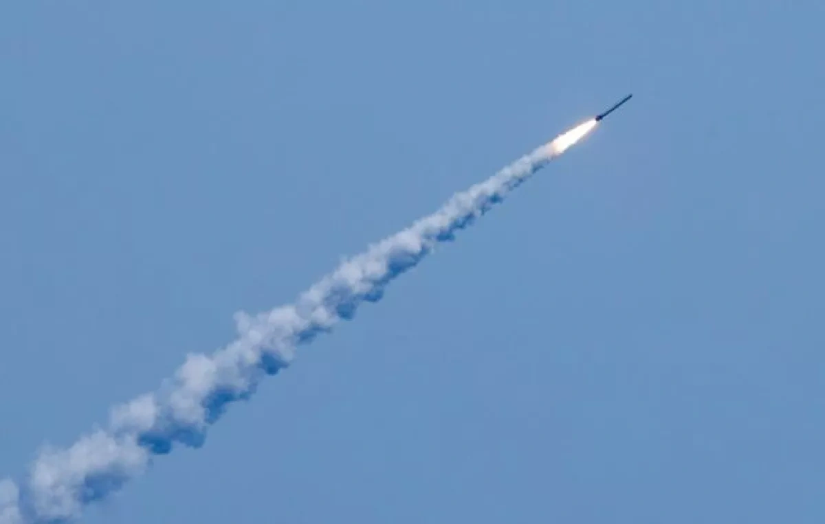 Russia targets Ukrainian logistics centres, transport links
