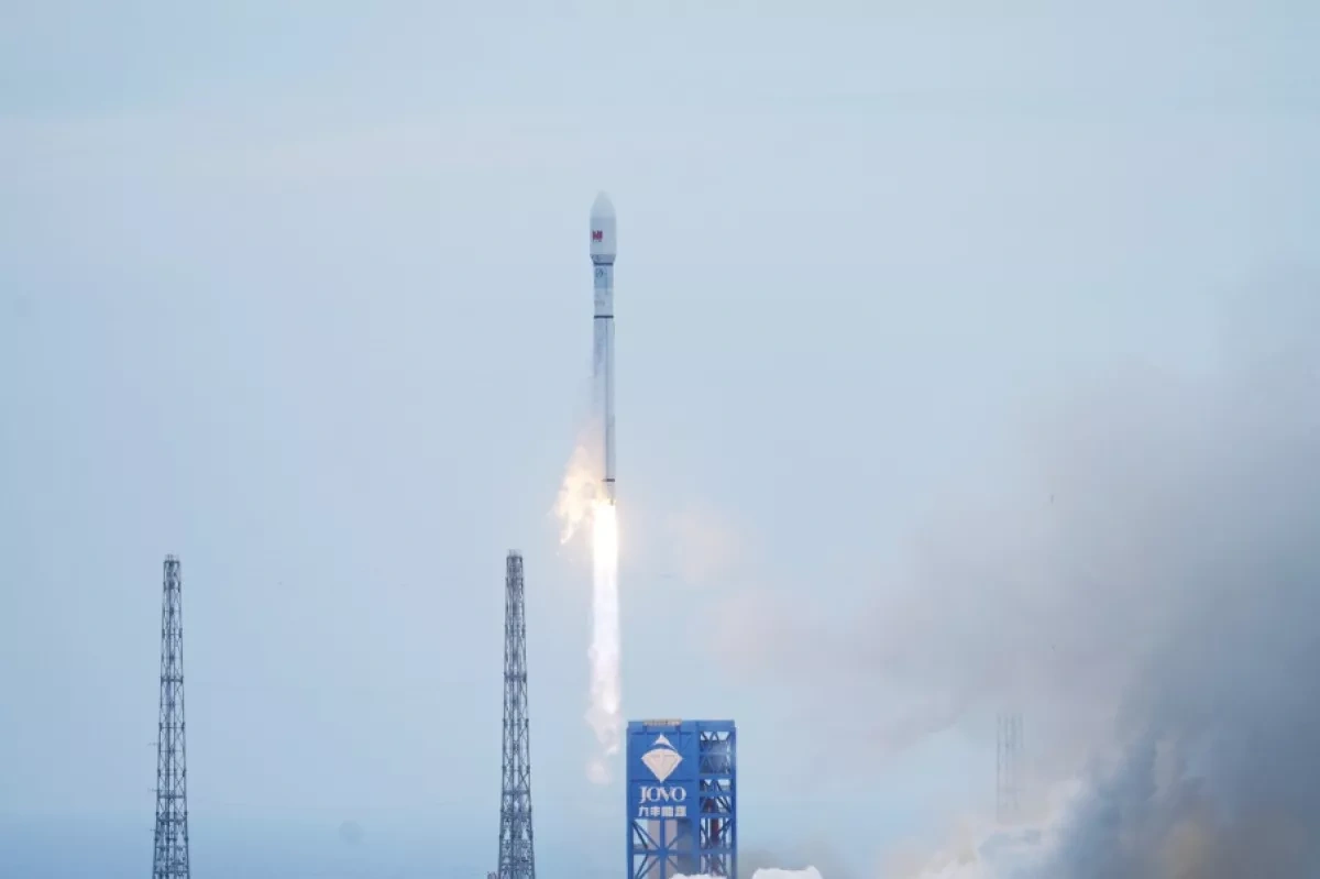 China launches Kuaizhou-11 rocket with satellite group into orbit