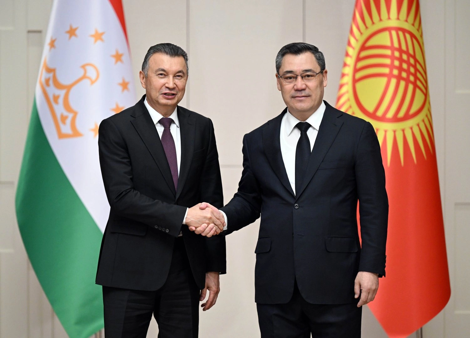 Kyrgyzstan and Tajikistan discuss comprehensive development of bilateral relations