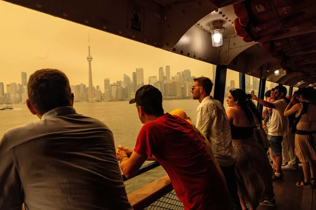 Canadian wildfire smoke triggers air warnings across US PHOTO