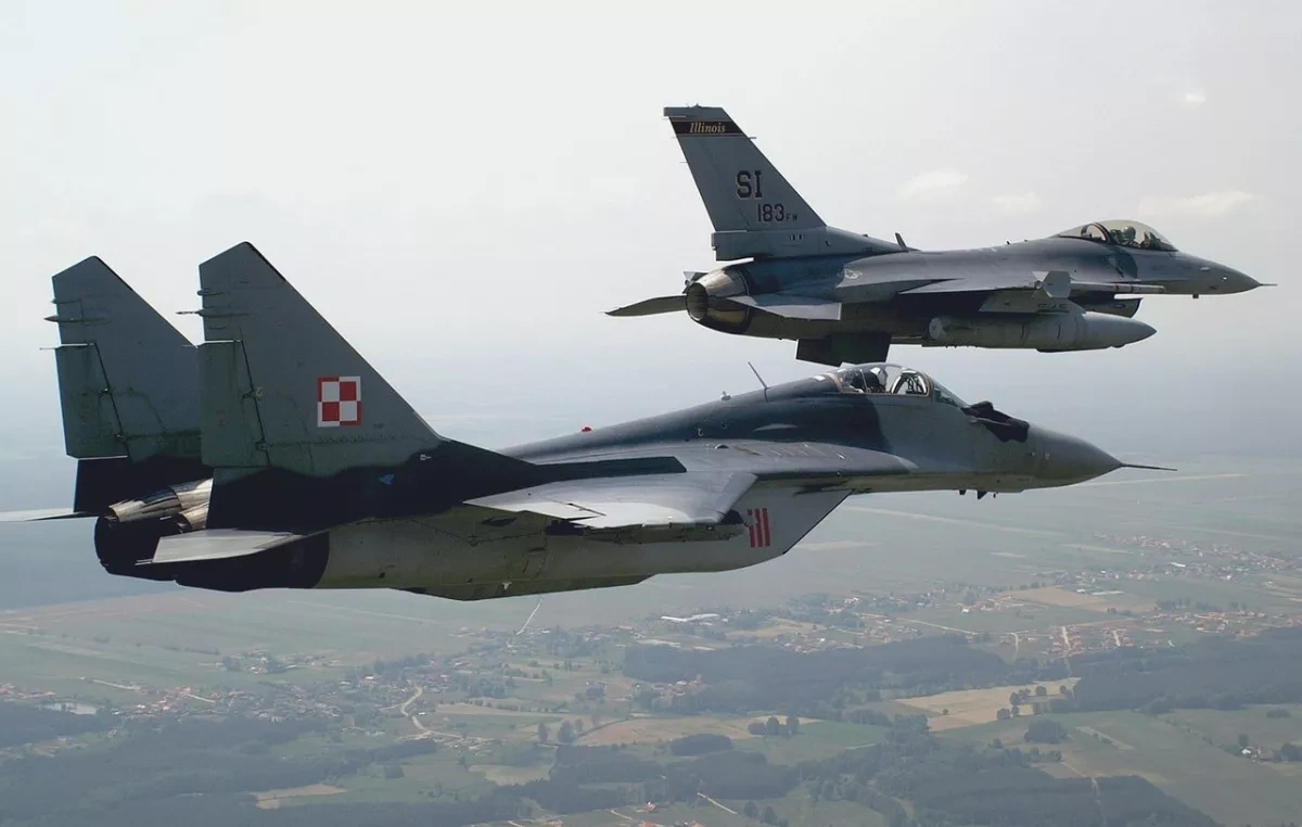 Poland scrambles jets amid Russian strikes on Ukraine