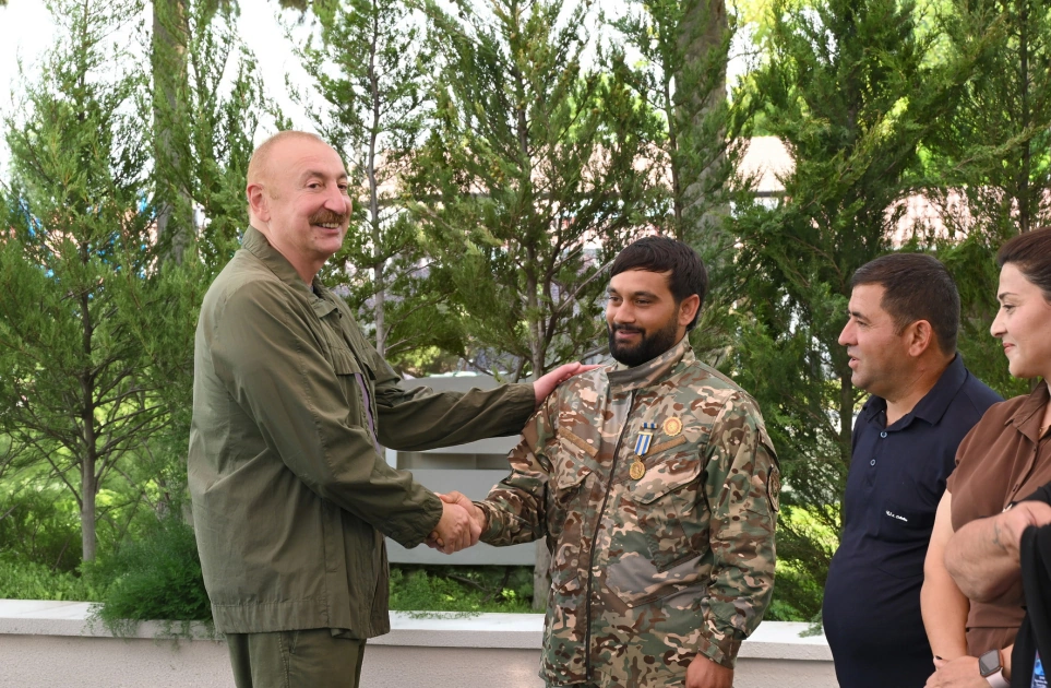 President Ilham Aliyev visited Guzeykhirman village in Khojavend district (PHOTO)