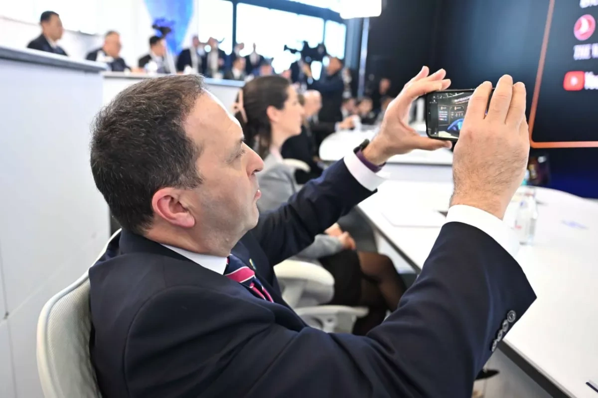 Israel’s president visits AI centre during Kazakhstan trip PHOTO