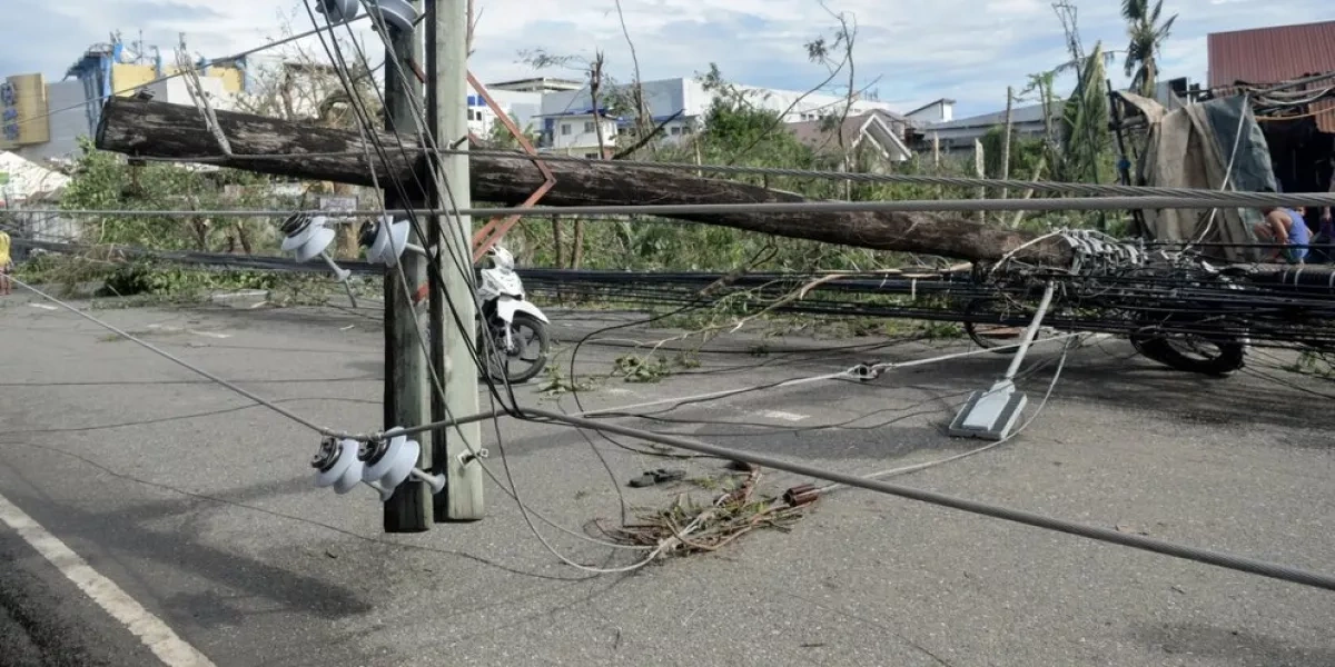 Typhoon Dolphin hits Japan’s Okinawa, leaving thousands without power