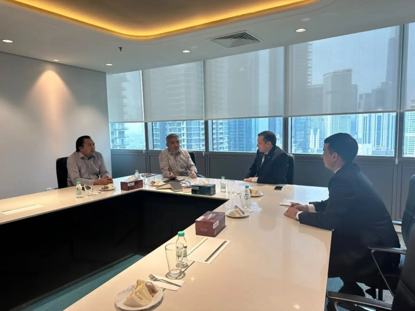 Turkmenistan, Malaysia discuss oil and gas cooperation