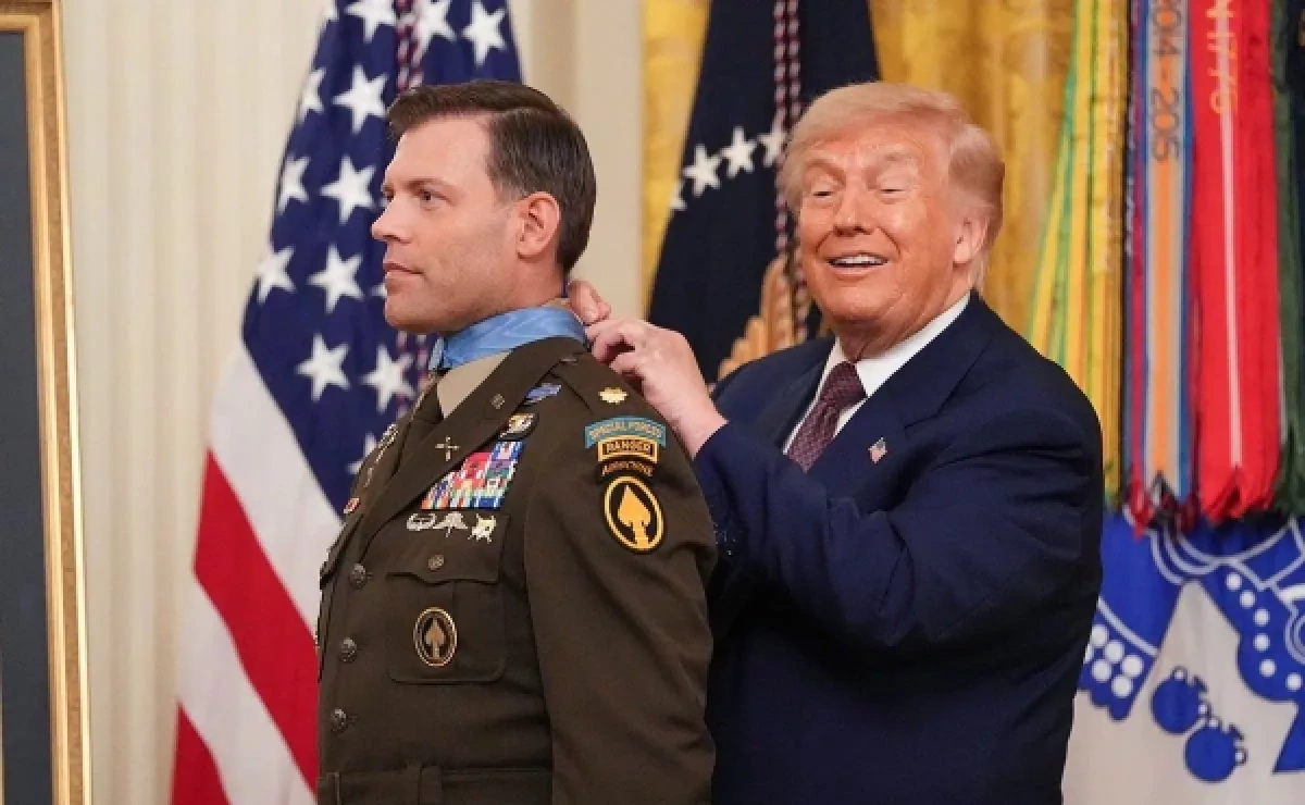 Trump says he considered awarding himself medal of honour