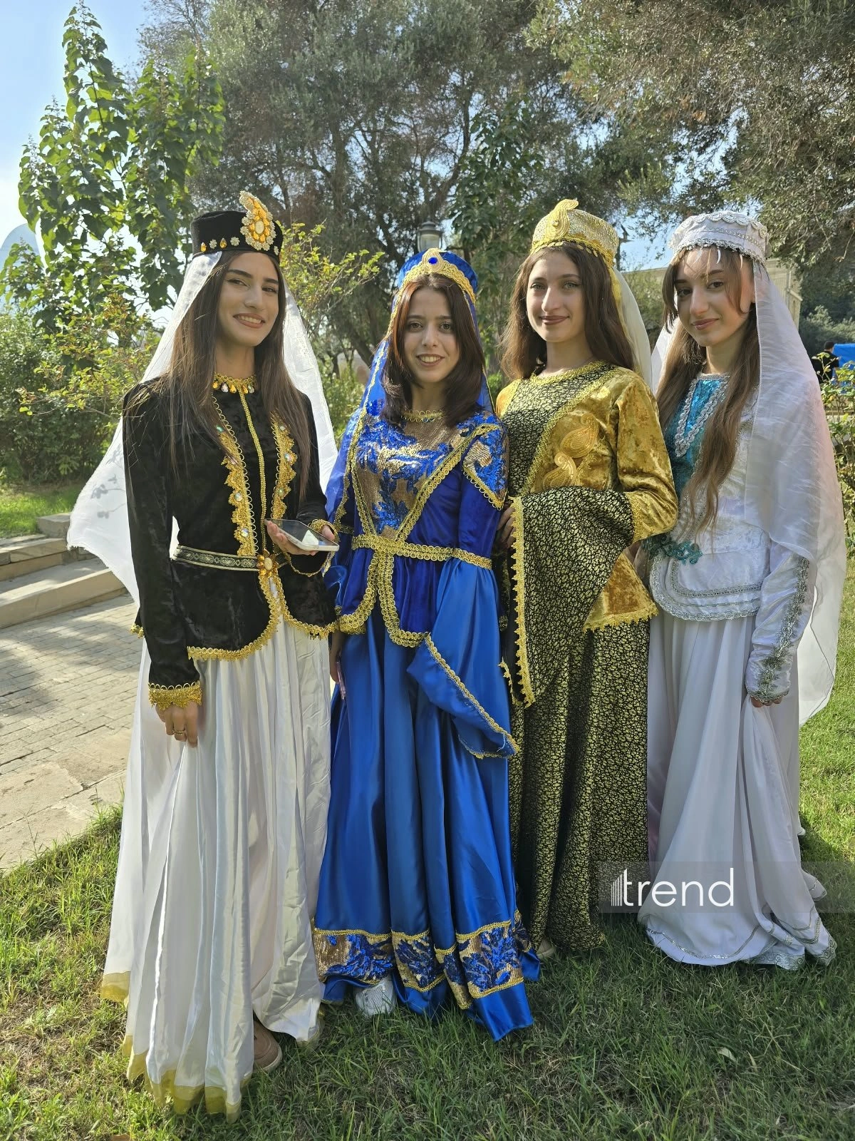 Baku hosts kelaghayi procession from Maiden Tower to Baku Boulevard (PHOTO)