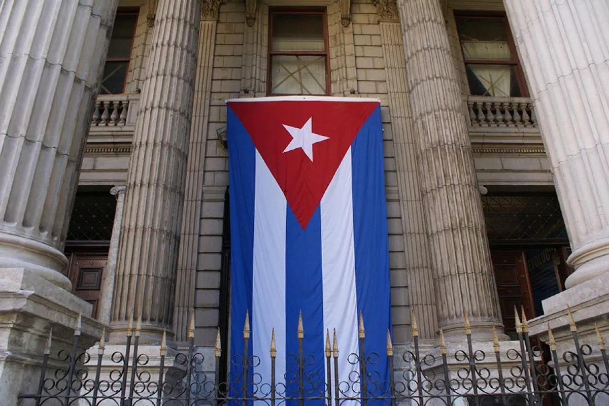 Cuba unveils economic reforms expanding role of private sector