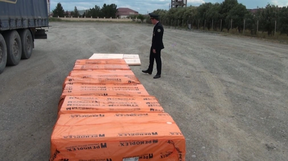 Azerbaijan exports goods to Armenia following customs procedures (PHOTO)