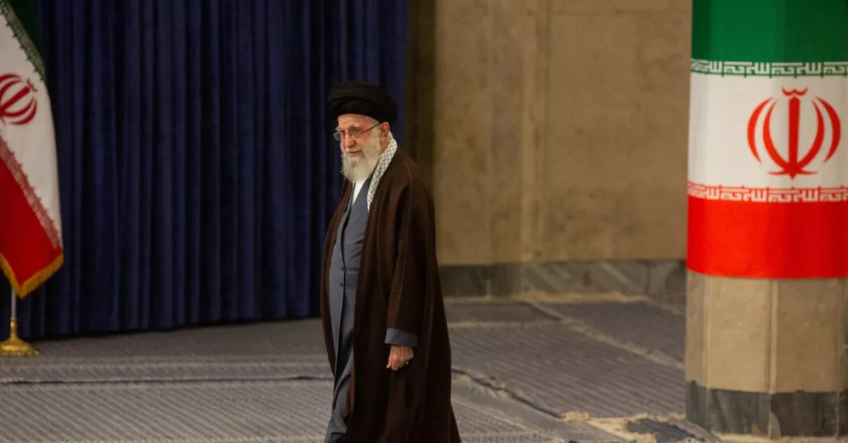Media: Khamenei accused of sharing old photos as footage of new pro-regime rallies