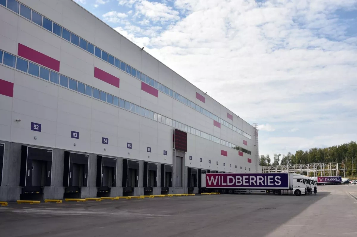 Media: Drone strike targets Wildberries logistics hub in Russia’s Yekaterinburg VIDEO