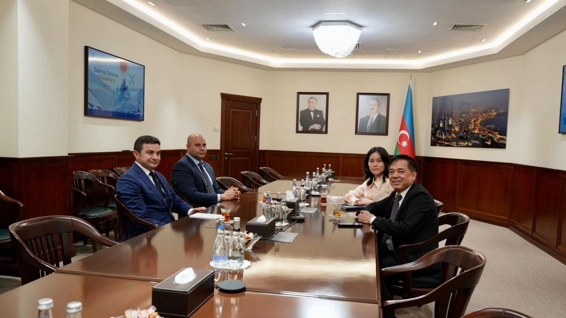 Azerbaijan, Vietnam consider launching direct air links