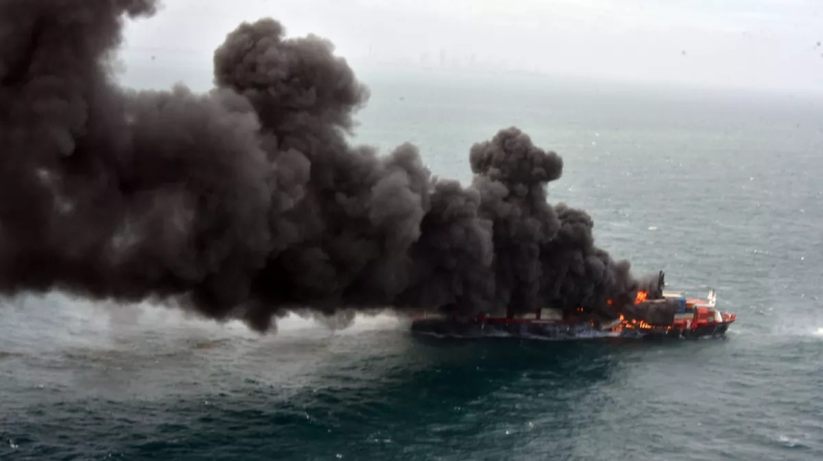 Unknown projectile hits container ship in Persian Gulf, causing damage