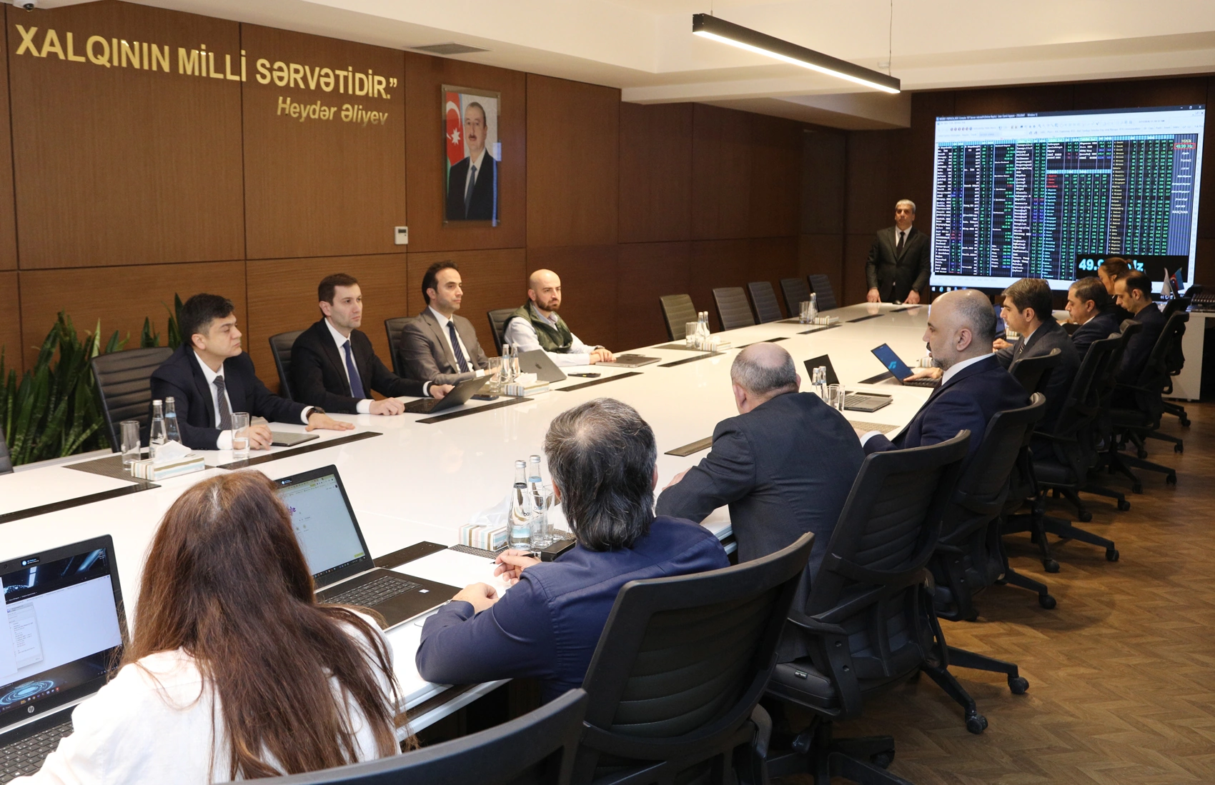 Azerbaijan's AzerEnergy, Digital Dev't ministry discuss energy digitalization (PHOTO)