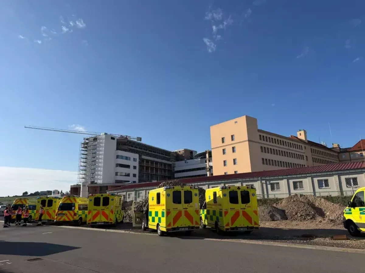 Bomb threat triggers mass evacuation at Czech hospital