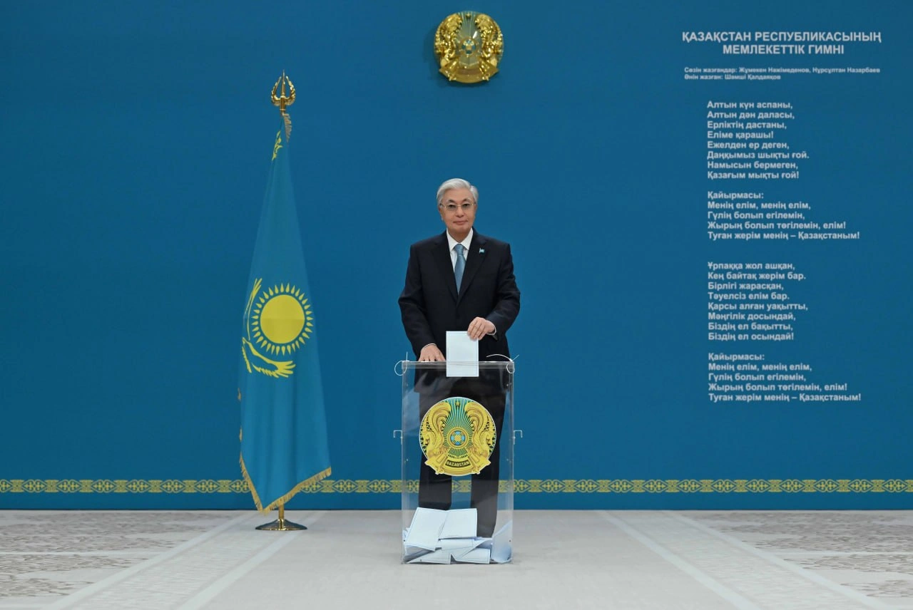 Tokayev casts ballot in Kazakhstan’s Kurultai elections