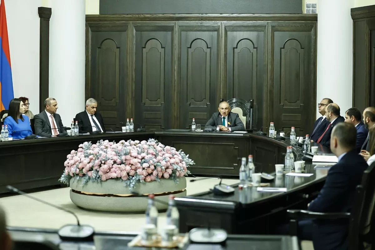 Armenian PM calls for early municipal elections in Gyumri