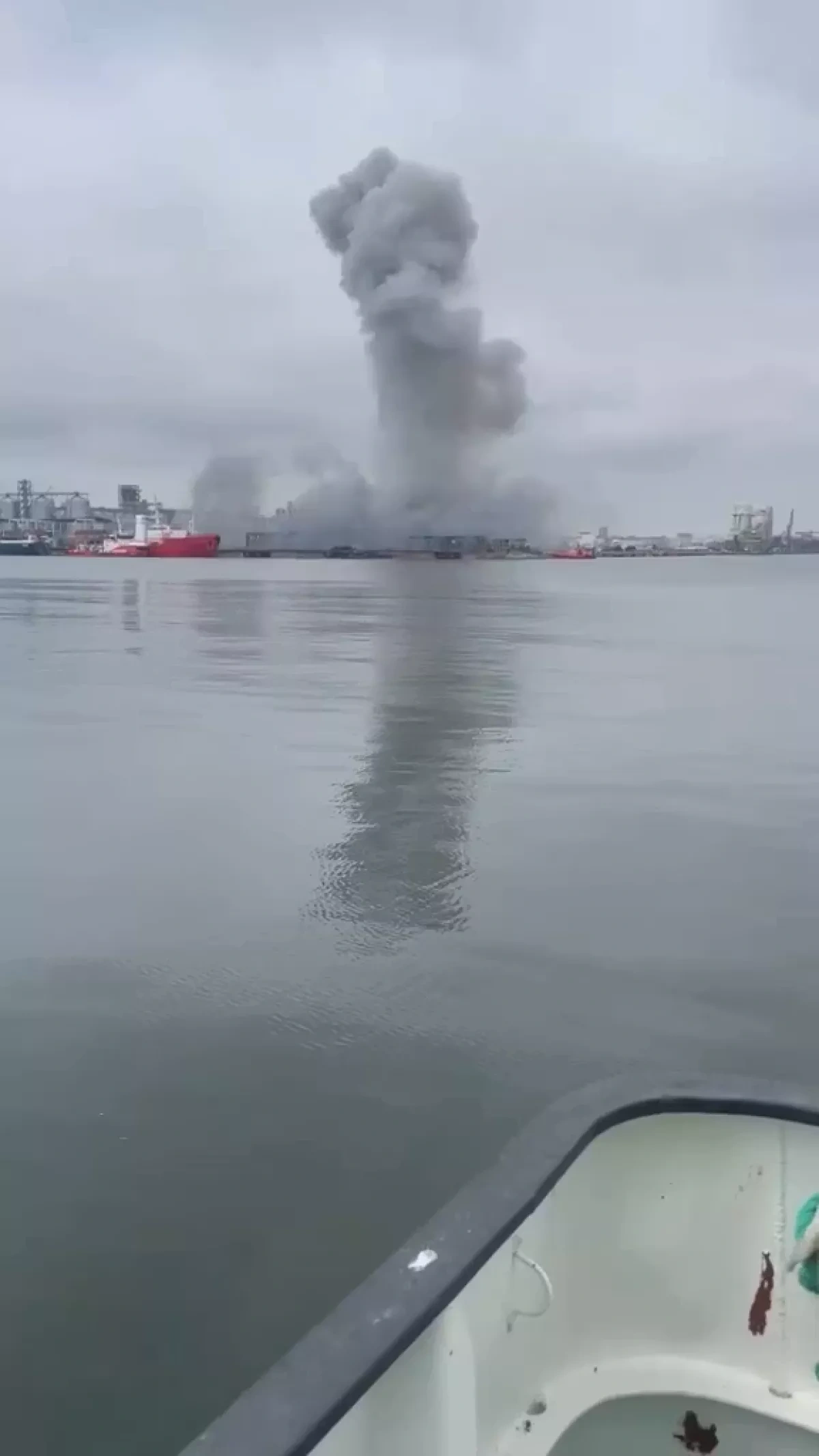 Powerful blast near Constanța port in Romania prompts security response VIDEO