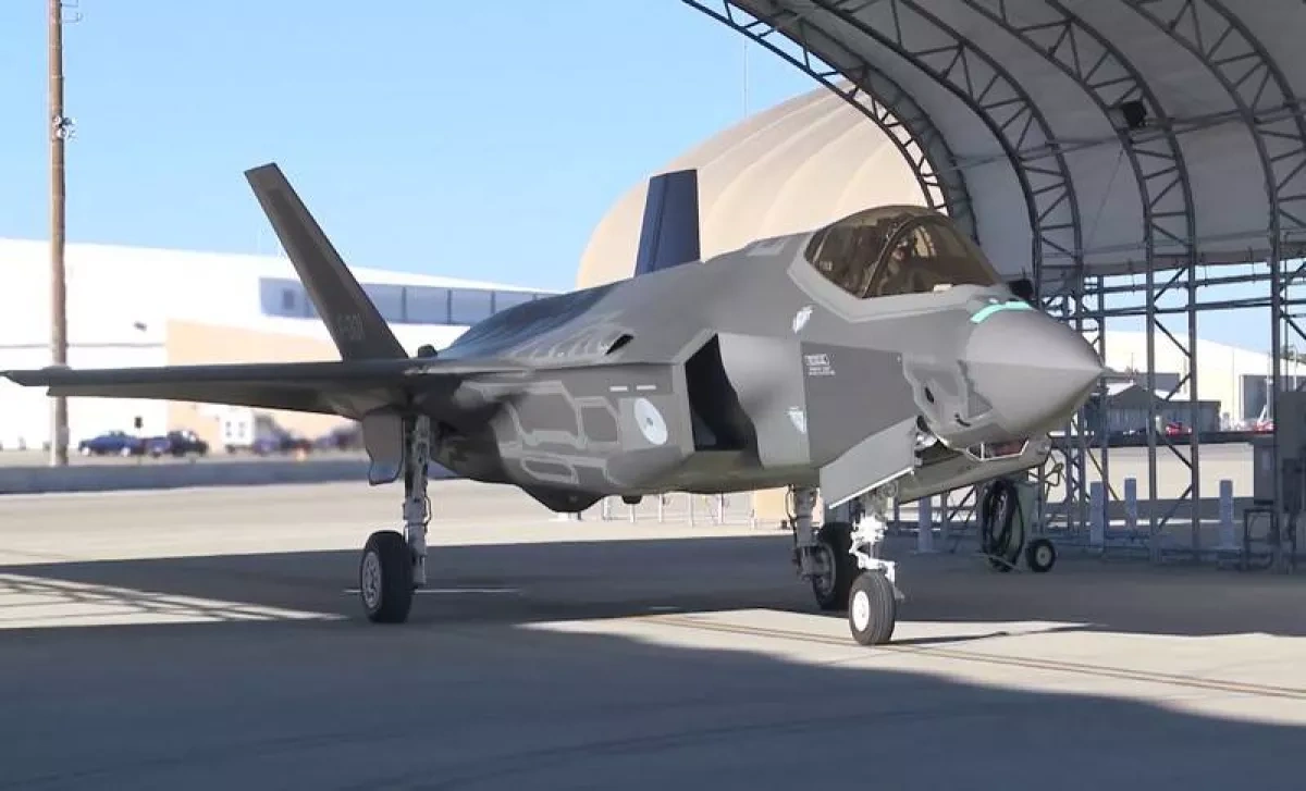 Dutch F-35s take off from Schiphol in first civilian-airport training exercise
