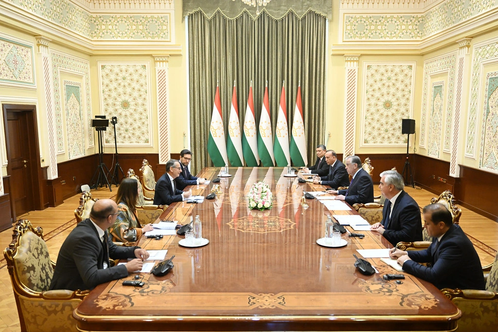 Energy and private capital - How Emomali Rahmon is building Tajikistan’s ties with EBRD