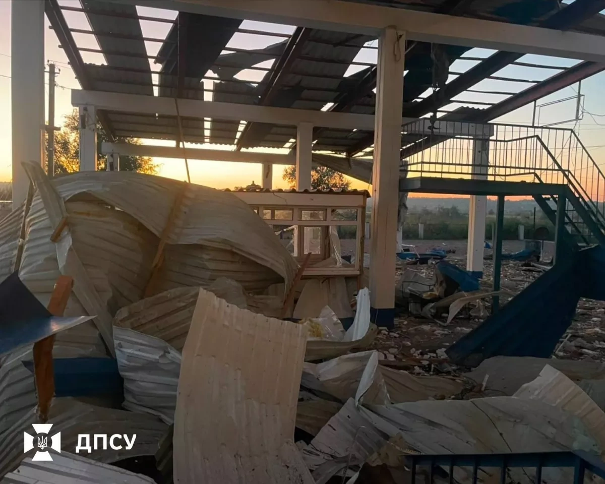 Russian drone attack damages Ukraine-Moldova border crossing PHOTO