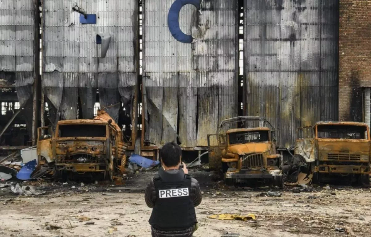 Latvian journalists escape Russian drone attack in Ukraine