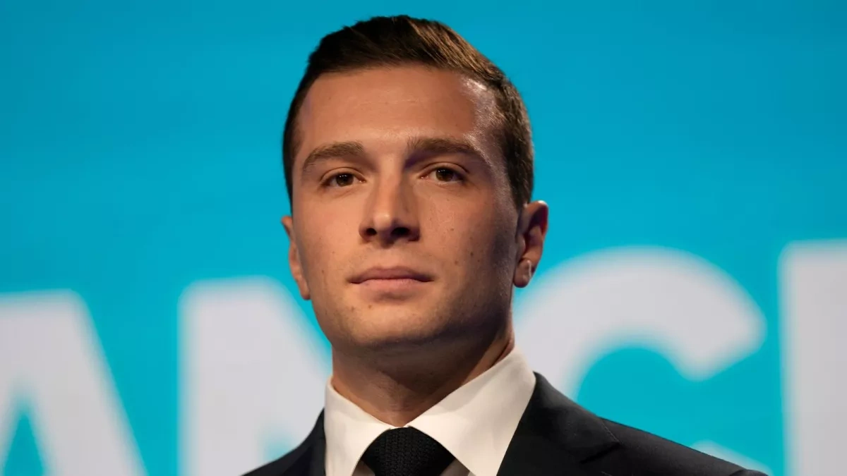 Far-right leader: Nuclear button must remain exclusively French