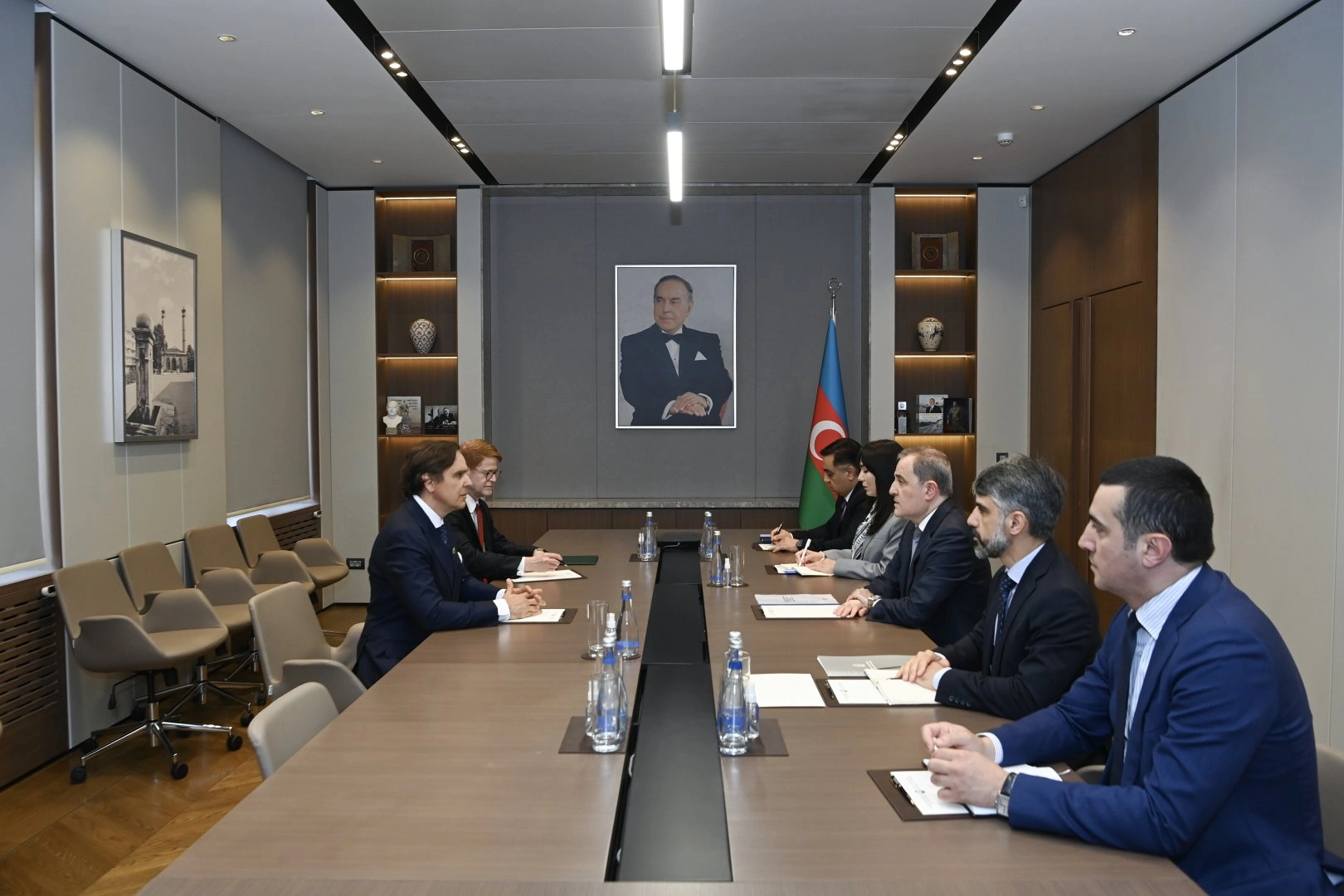 New Brazilian ambassador issues copy of credentials to Azerbaijani FM (PHOTO)