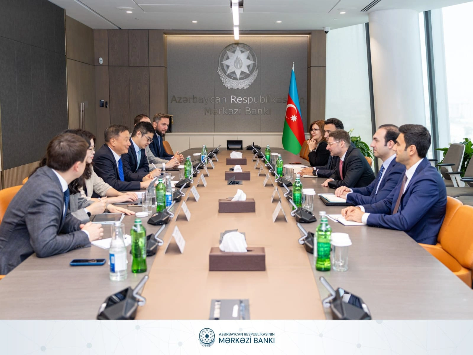 Azerbaijan, China discuss dev't of QR code-based payment solutions