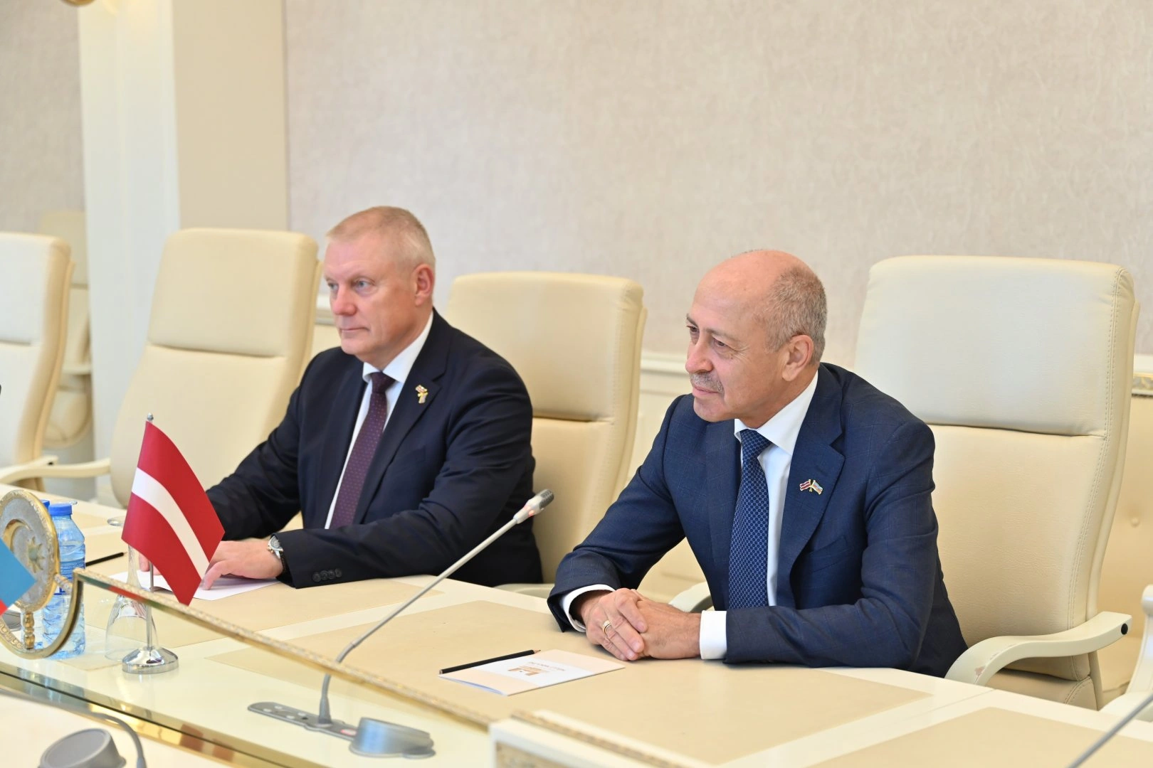 Azerbaijani parliament hosts meeting with Latvian delegation (PHOTO)