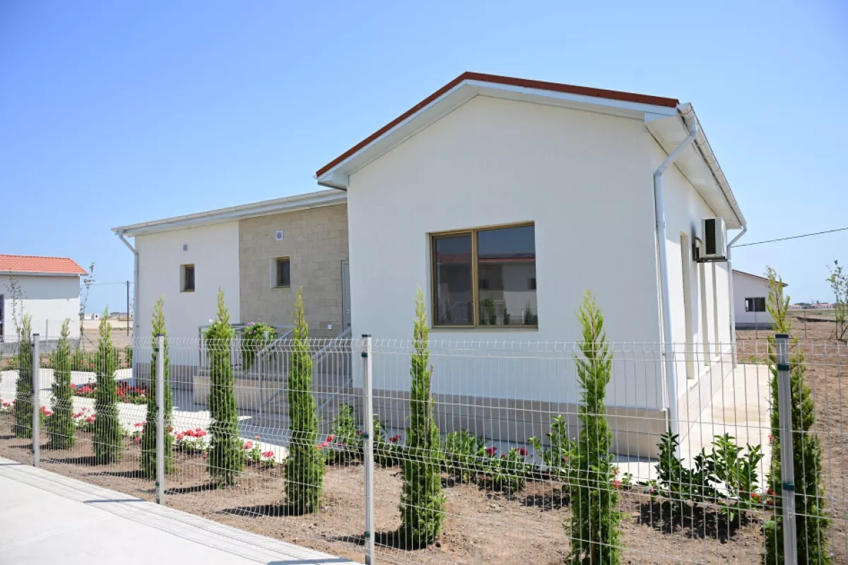 Azerbaijani, Slovak leaders break ground on new secondary school in Aghdam PHOTO