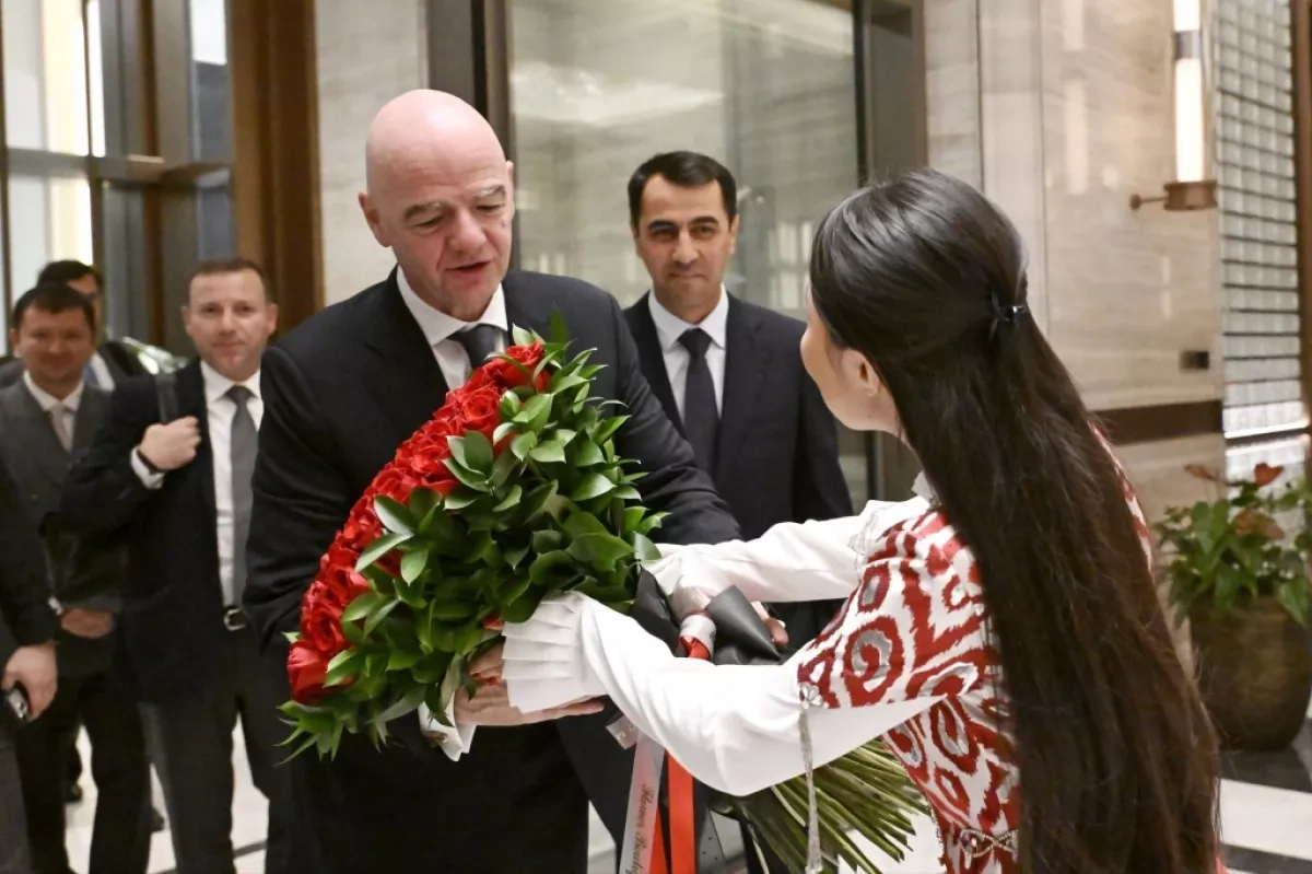 FIFA chief Infantino arrives in Tashkent after Azerbaijan visit PHOTO