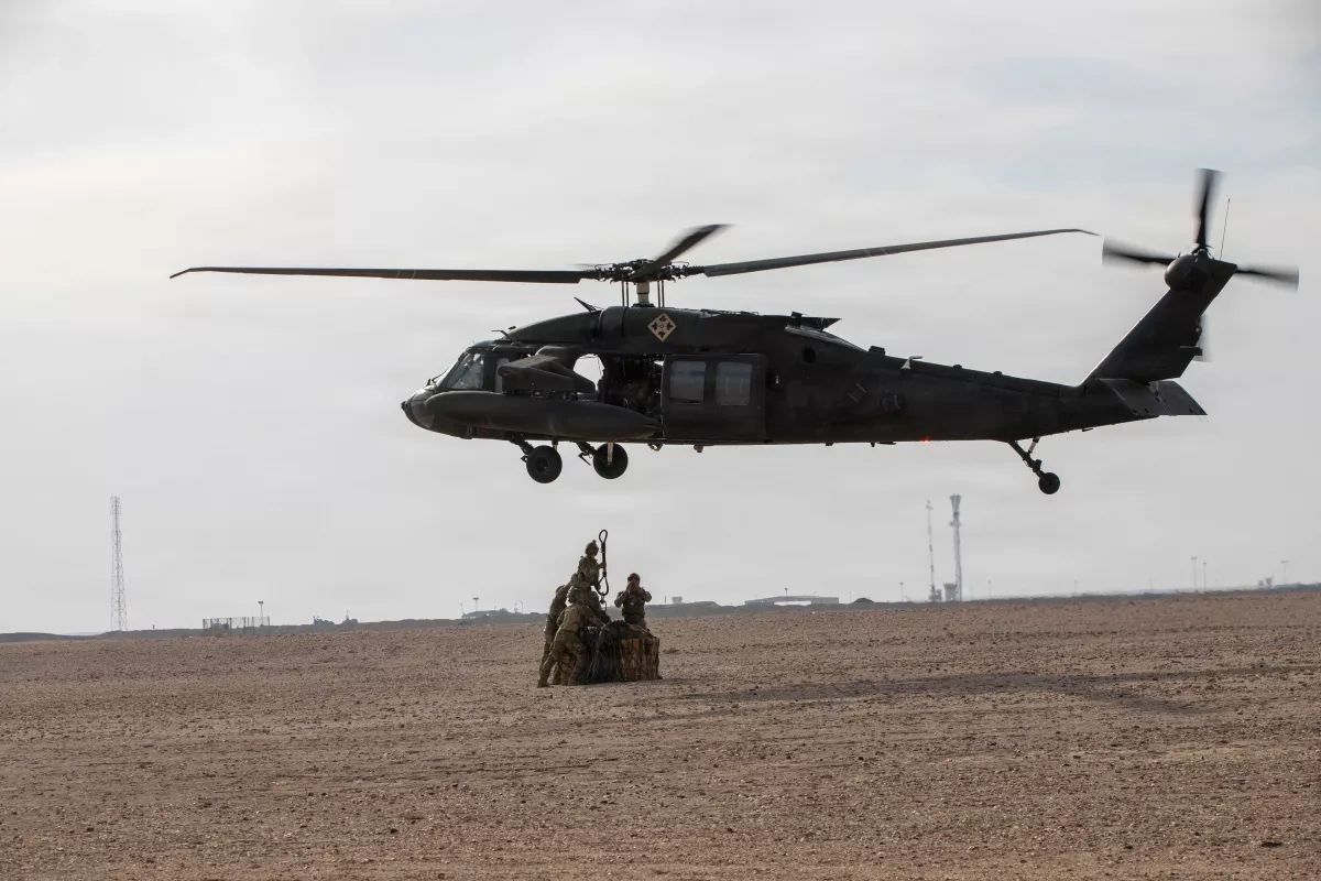 US troops in Middle East undergo Pathfinder training to boost airborne skills PHOTO
