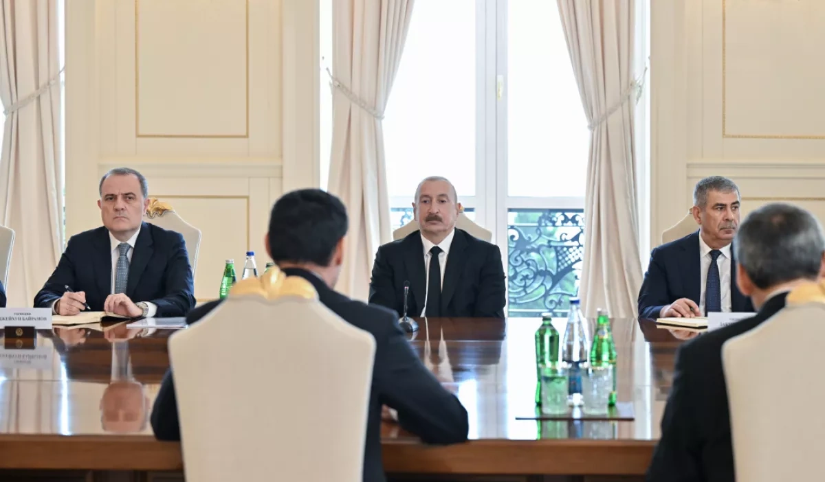 Azerbaijani, Turkmen leaders hold expanded meeting PHOTO