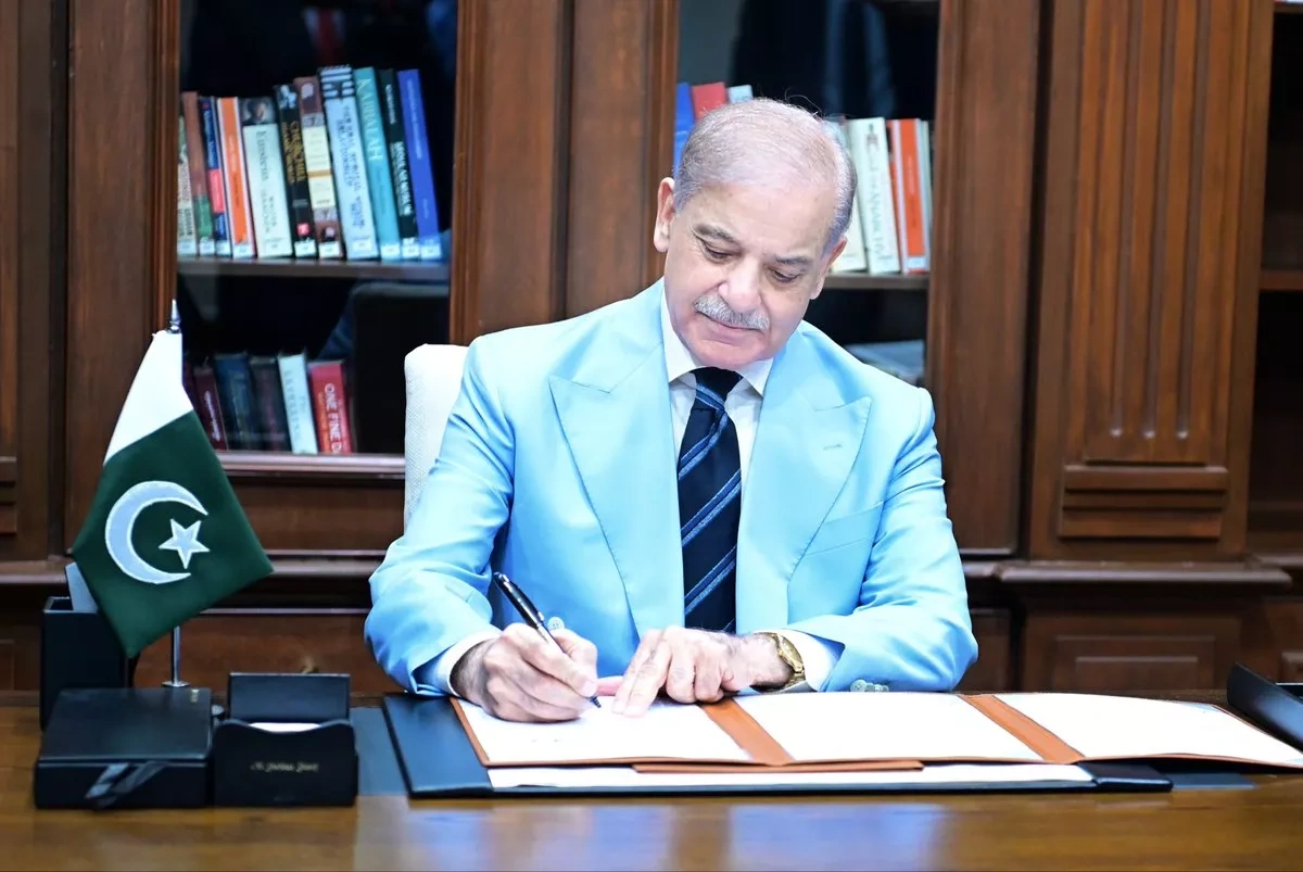 Pakistan’s PM signs US–Iran Islamabad memorandum