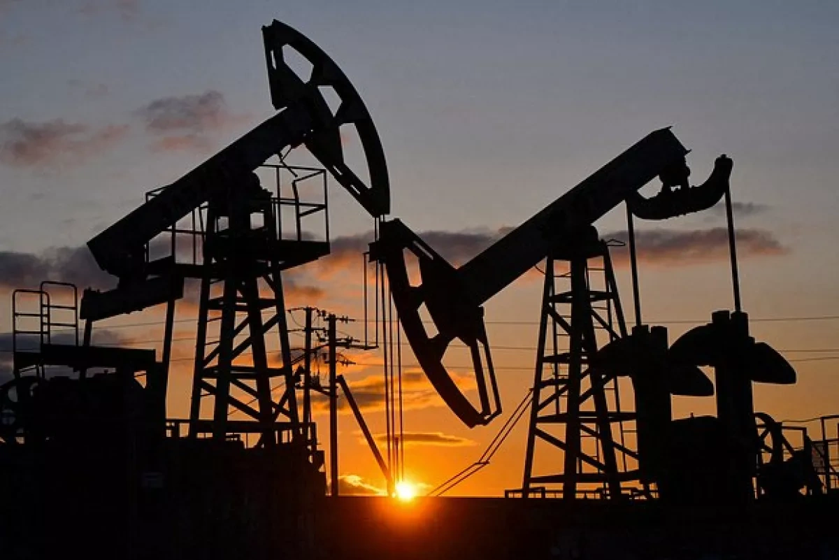 Global oil prices surge nearly 6% amid Middle East tensions