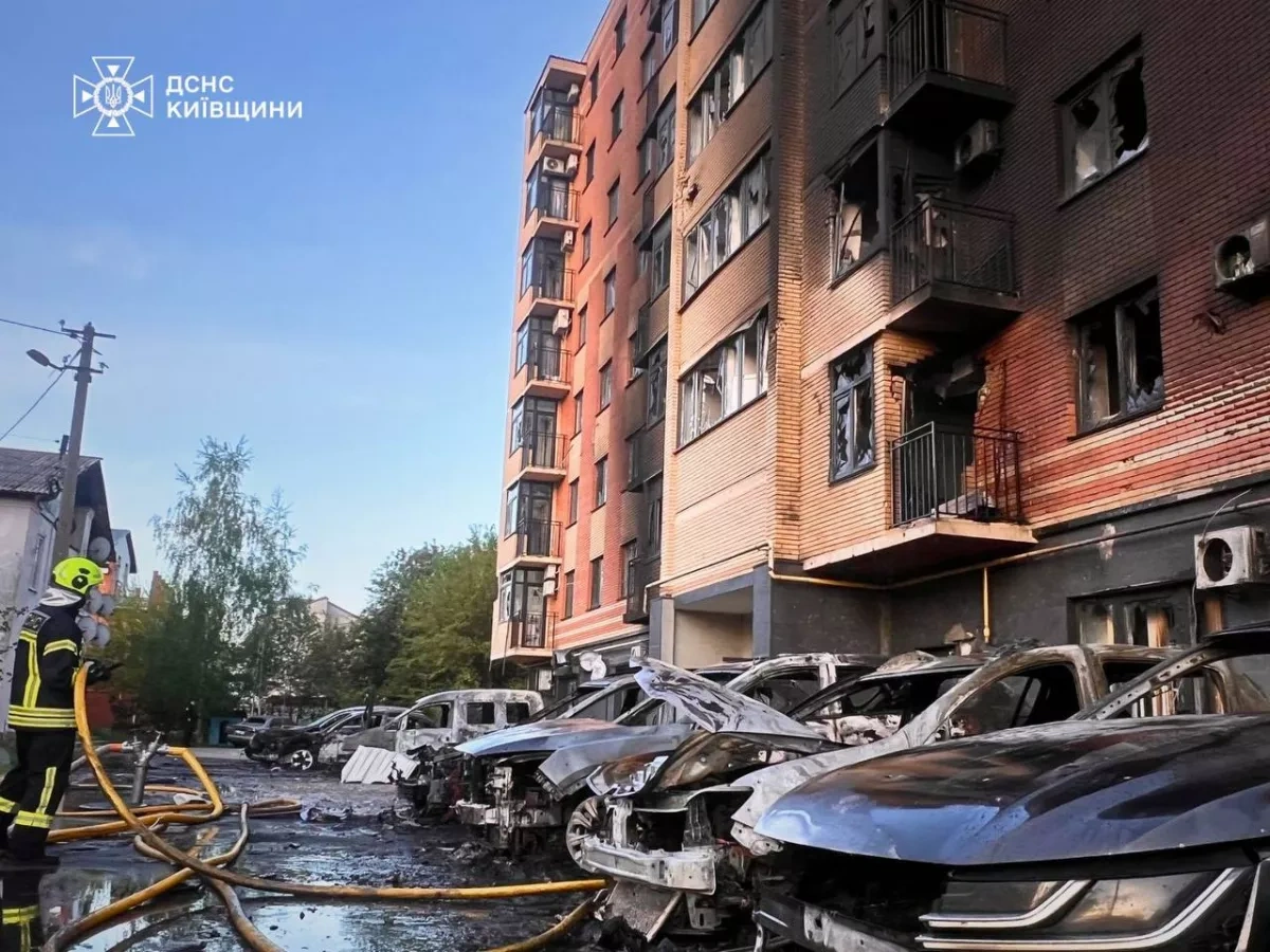 Russian strike turns Kyiv morning into tragedy PHOTO / VIDEO