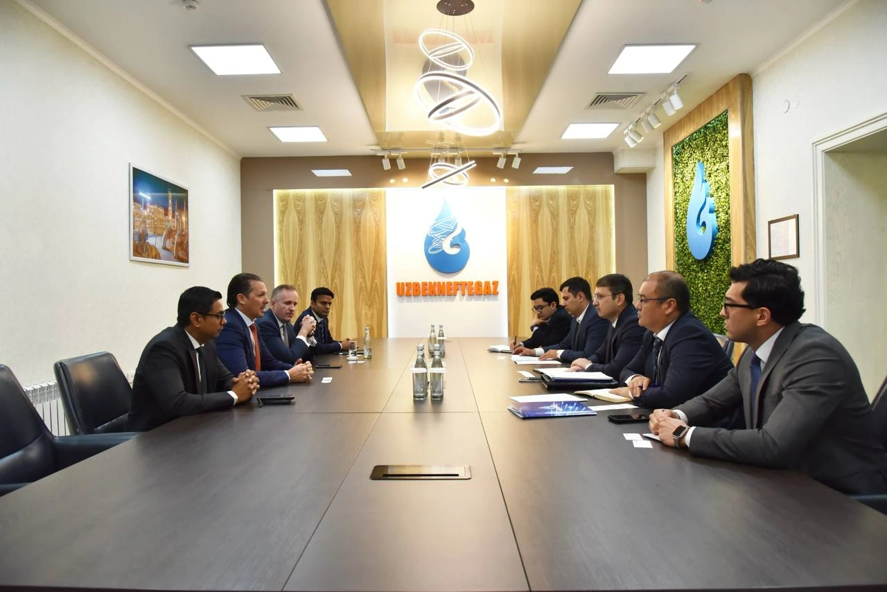 Uzbekneftegaz strengthens ties with Abu Dhabi Commercial Bank at OGU 2026