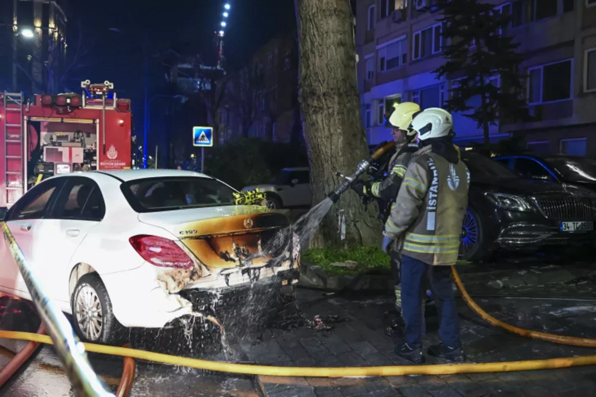Luxury car inferno: Flames devour Istanbul rental fleet PHOTO