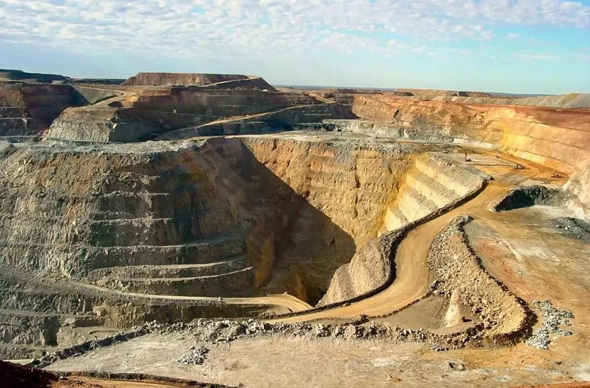 China’s CMOC strengthens precious metals portfolio with Brazilian gold acquisition