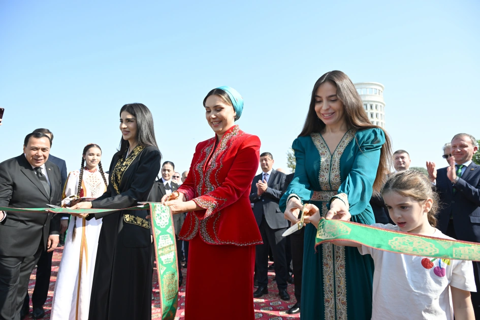 Heydar Aliyev Foundation VP Leyla Aliyeva attends opening of MAMA “Mother Nature” international art exhibition in Ashgabat (PHOTO)