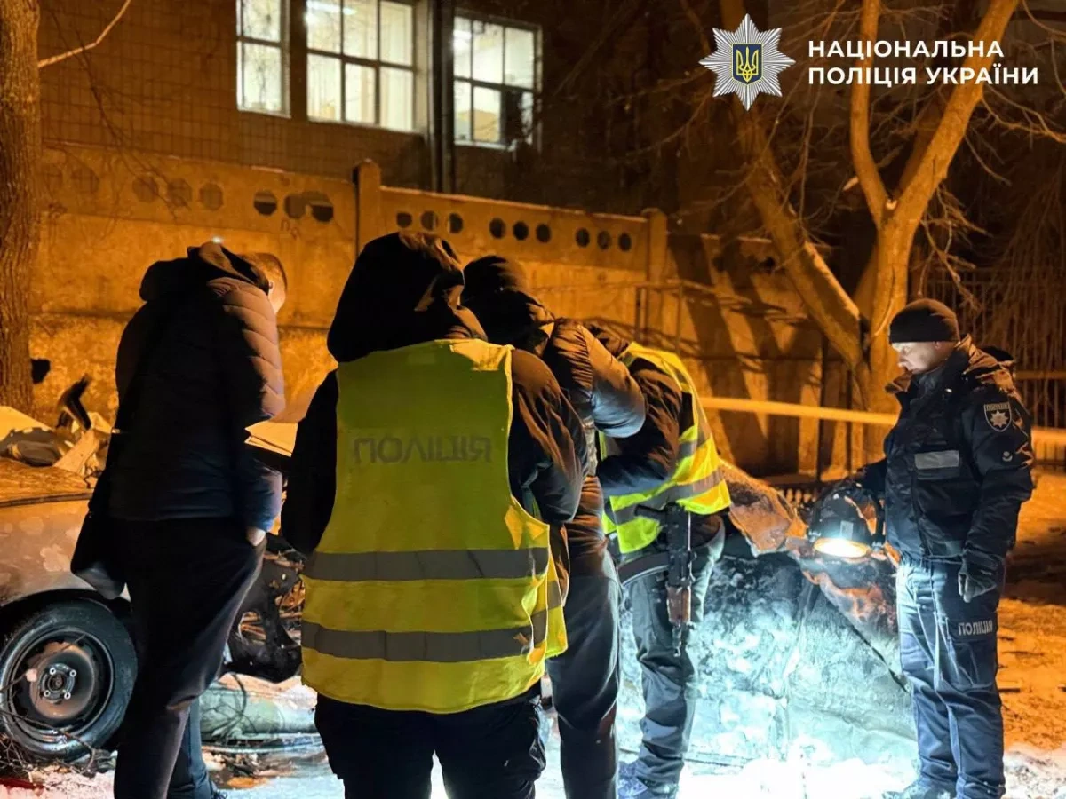 Ukraine detains two Russian agents linked to van explosion in Kyiv PHOTO