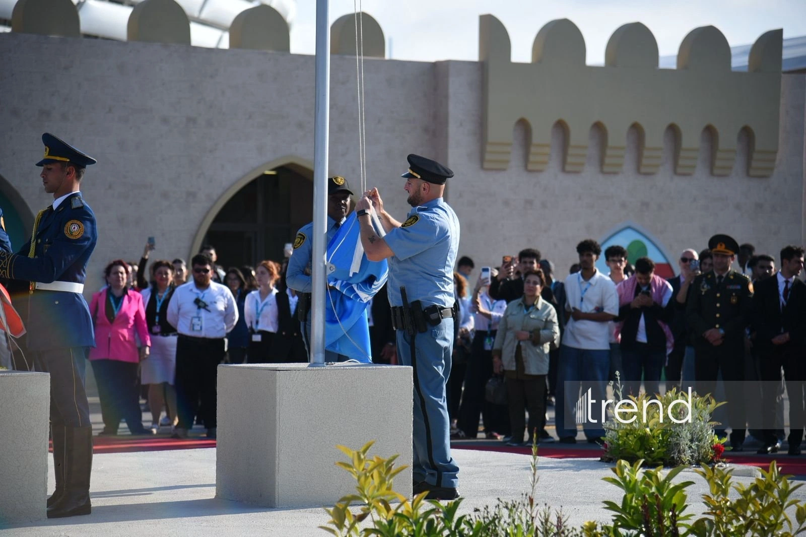 WUF13 hosts ceremony of lowering flags of Azerbaijan and UN (PHOTO)