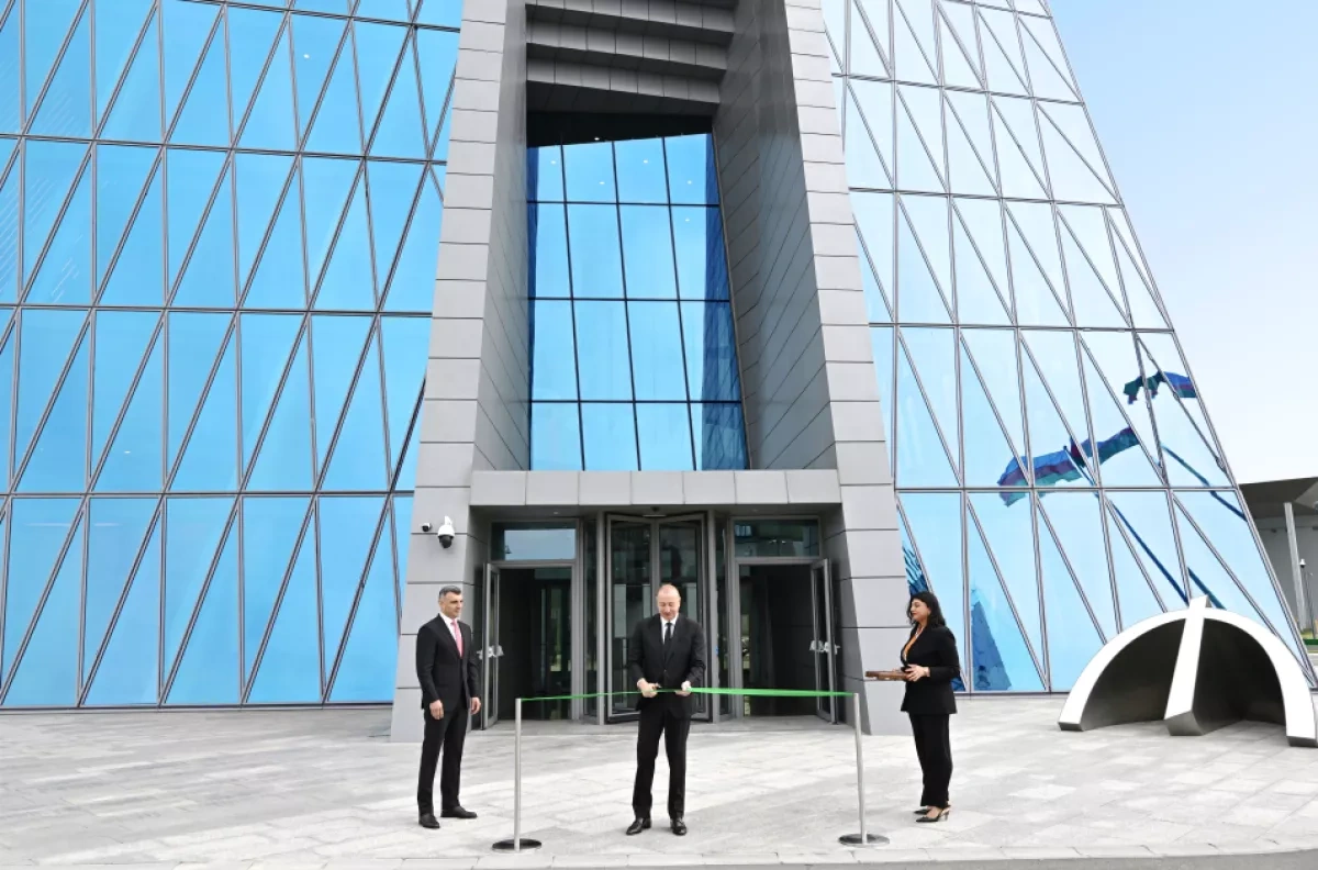 Azerbaijani president inaugurates new Central Bank administrative building PHOTO