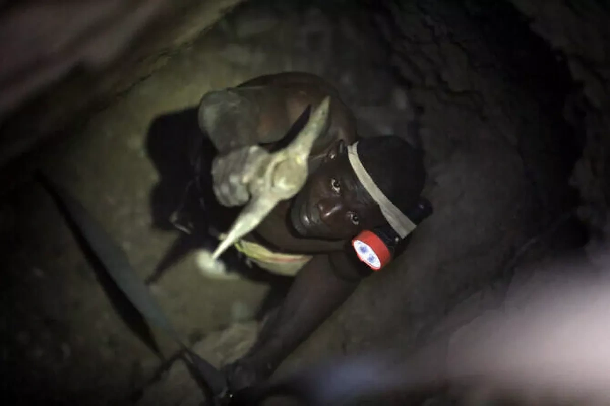 Gas explosion at Nigerian lead mine kills dozens of workers