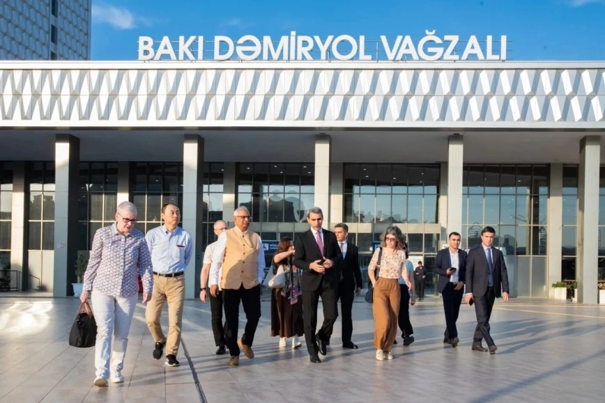 Azerbaijan Railways and ADB discuss future transport cooperation