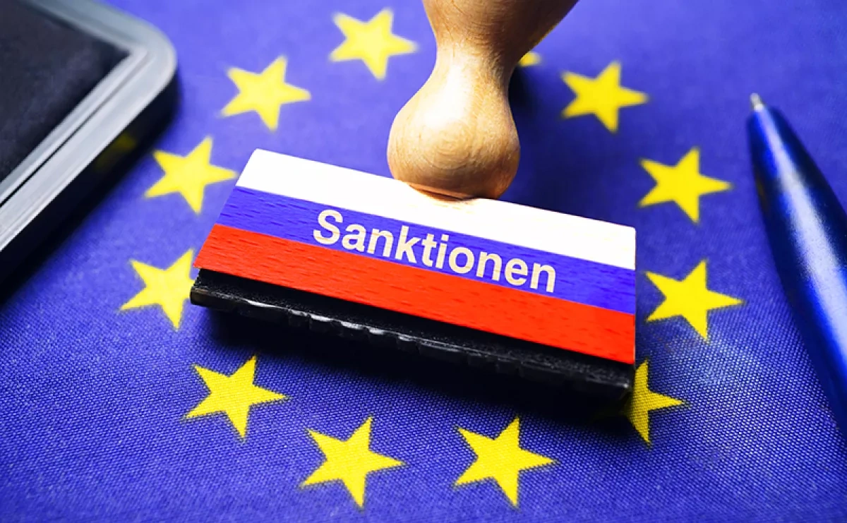 Politico: EU may revise Russia sanctions as Greece opposes shipping ban
