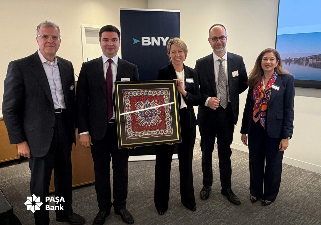 PASHA Bank senior executives attend Strategic Leadership Summit in London